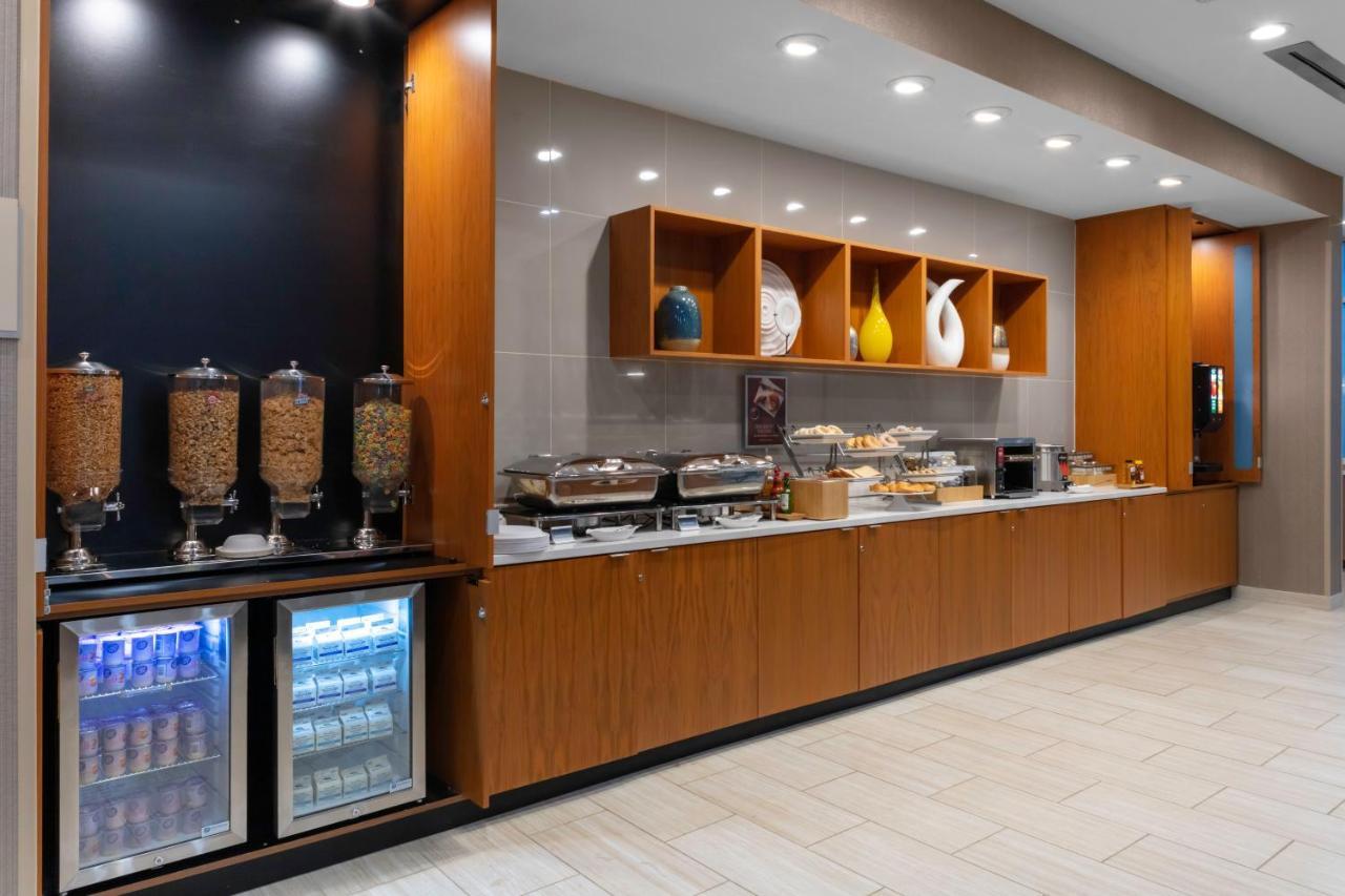 Springhill Suites Kansas City Airport מראה חיצוני תמונה