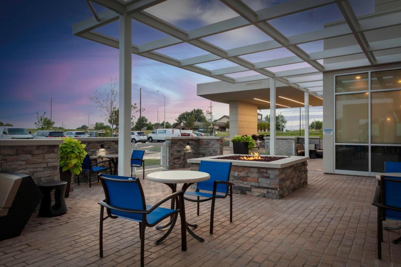 Springhill Suites Kansas City Airport מראה חיצוני תמונה