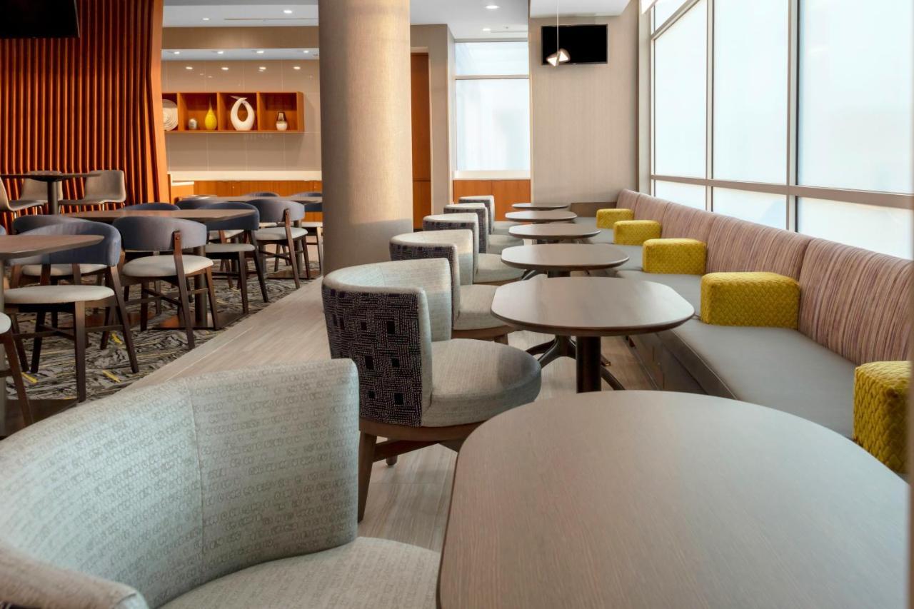 Springhill Suites Kansas City Airport מראה חיצוני תמונה