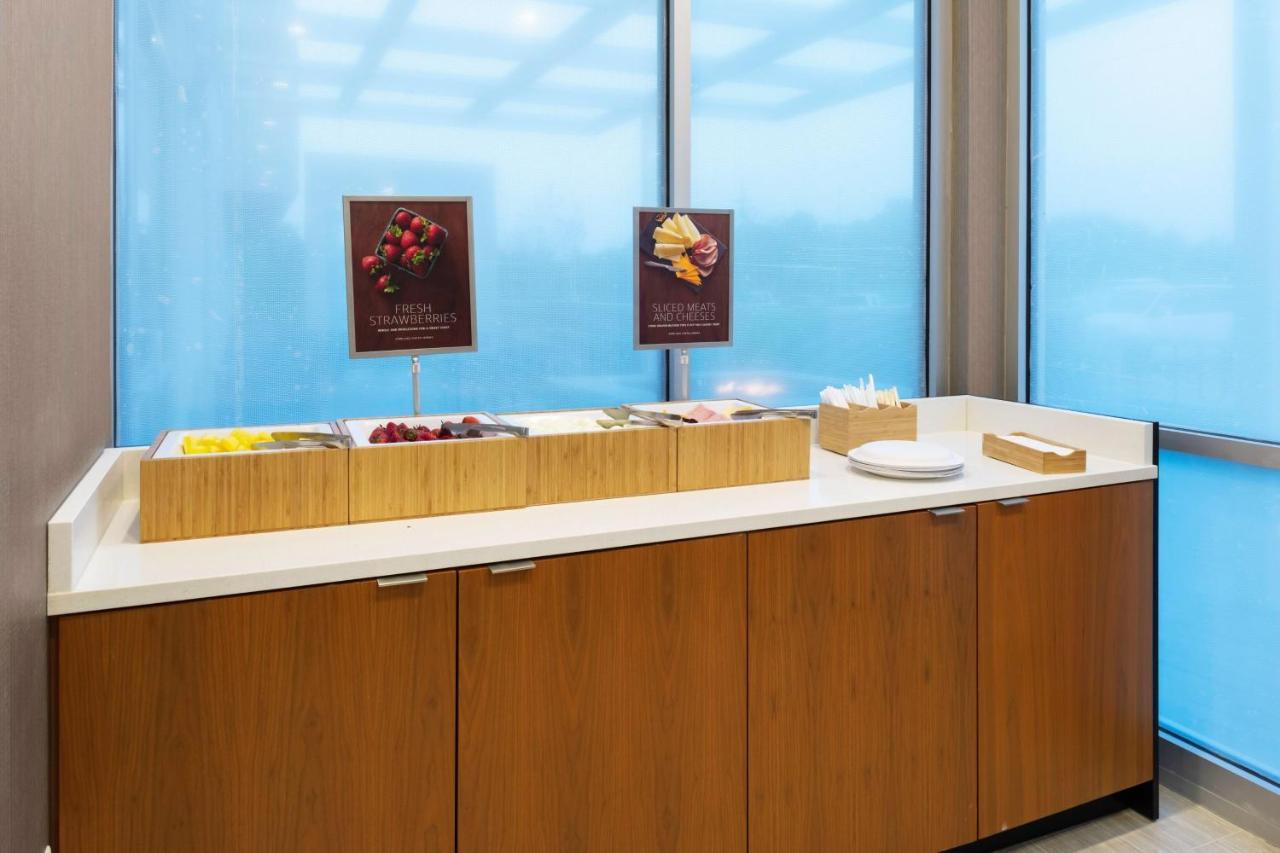 Springhill Suites Kansas City Airport מראה חיצוני תמונה