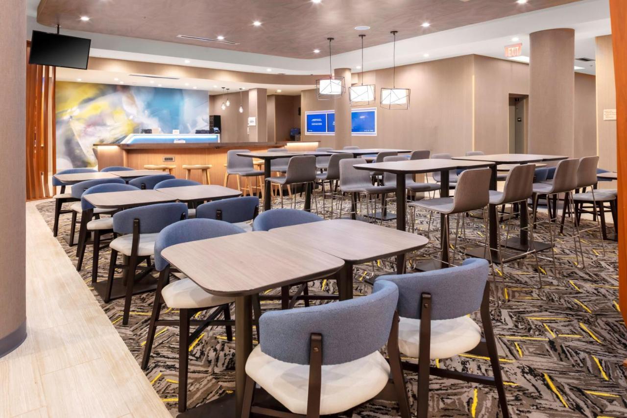 Springhill Suites Kansas City Airport מראה חיצוני תמונה
