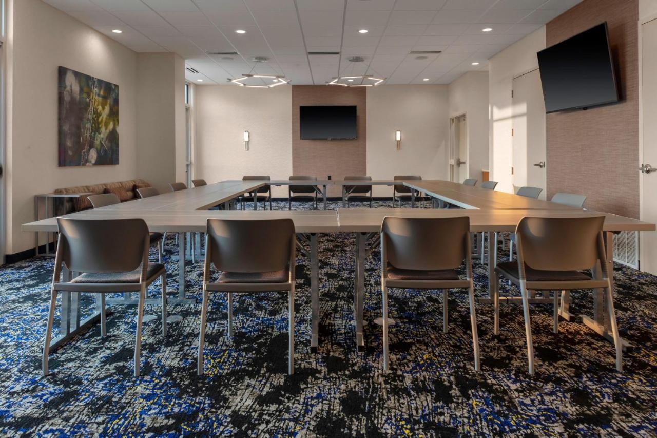 Springhill Suites Kansas City Airport מראה חיצוני תמונה